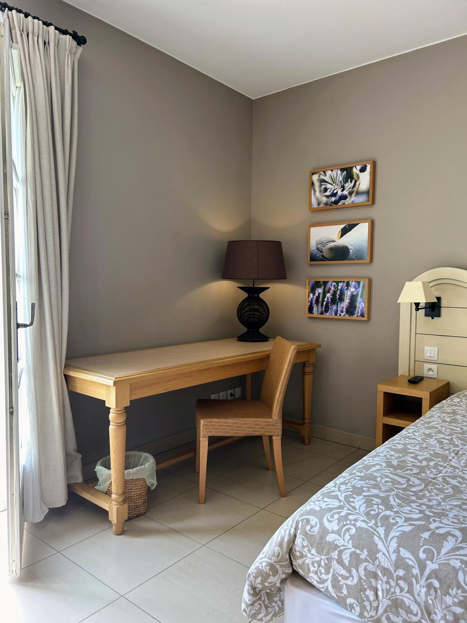 Suite Superieure Domaine Du Golf St Endreol, 1 A 2 Personnes La Motte エクステリア 写真